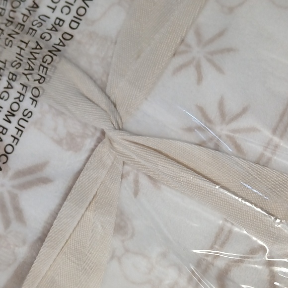 LAST ONE‼️Snoopy Peanuts VelvetSoft Berkshire Blanket Throw Charlie Brown - Picture 5 of 7